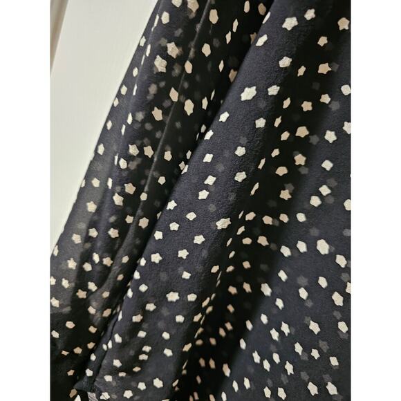 Theory SzP Black 100% Silk w cream dot pattern. Lightweight. Sheer. Career. Work - Picture 10 of 13